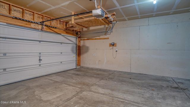 2416 N Mackenzie DR, Post Falls, ID 83854