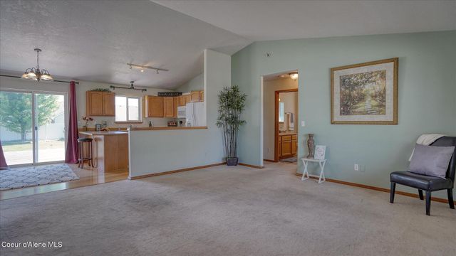 2416 N Mackenzie DR, Post Falls, ID 83854