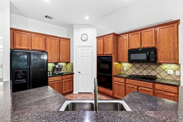 2812 Misty Ridge Lane, Rockwall, TX 75032
