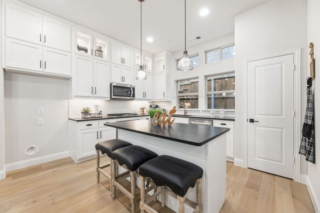 103 Kensington Drive, Lewisville, TX 75067