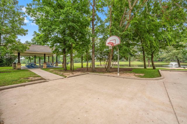 9034 Centennial Drive, Conroe, TX 77384