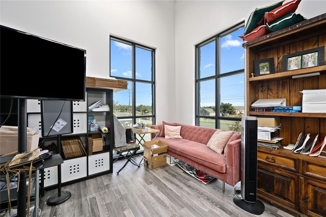 901 N Vista Ridge BLVD 100, Cedar Park, TX 78613