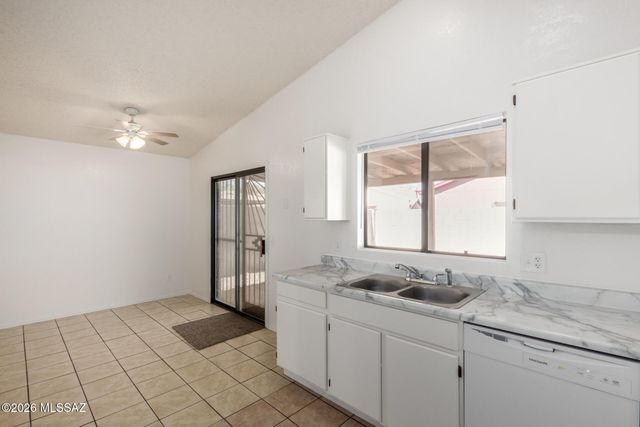 1608 W Mulholland Court, Tucson, AZ 85746