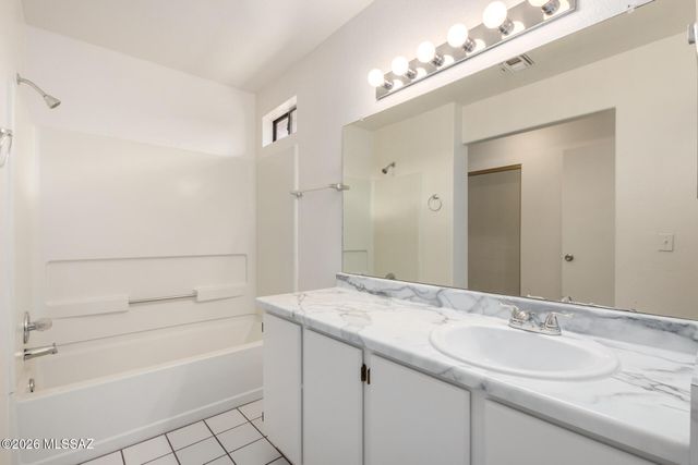 1608 W Mulholland Court, Tucson, AZ 85746