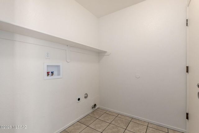 1608 W Mulholland Court, Tucson, AZ 85746