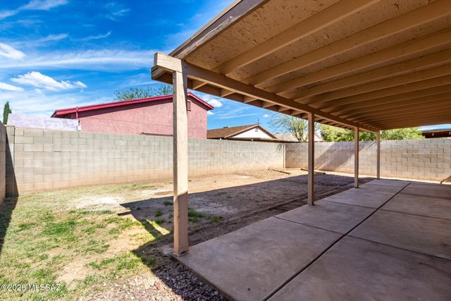 1608 W Mulholland Court, Tucson, AZ 85746