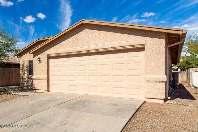 1608 W Mulholland Court, Tucson, AZ 85746