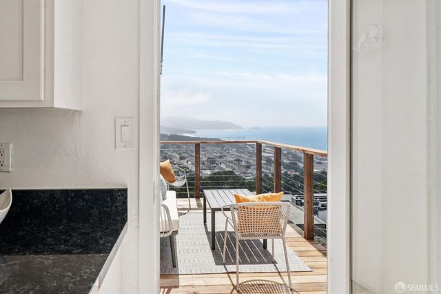 146 Beachview Avenue, Pacifica, CA 94044