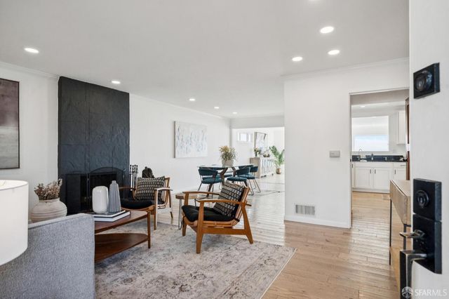 146 Beachview Avenue, Pacifica, CA 94044