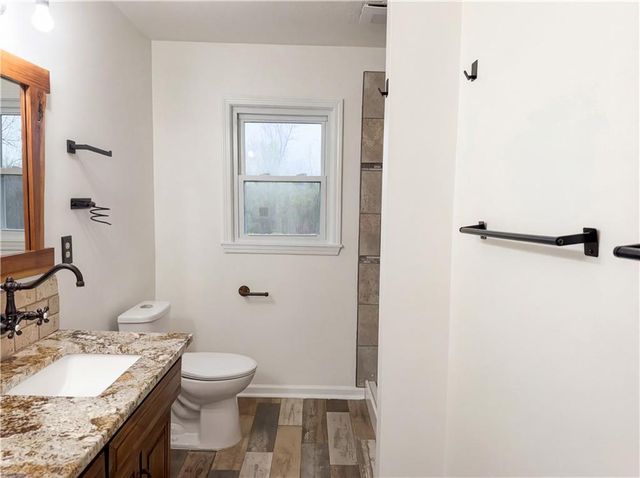 3345 Lake Shore Drive, Blue Springs, MO 64014
