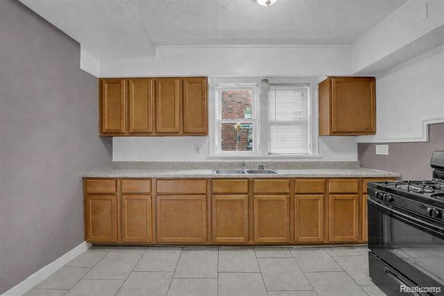 14040 Asbury Park, Detroit, MI 48227