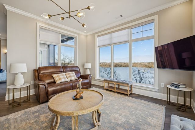 1024 Club View Dr Unit D202, Gallatin, TN 37066
