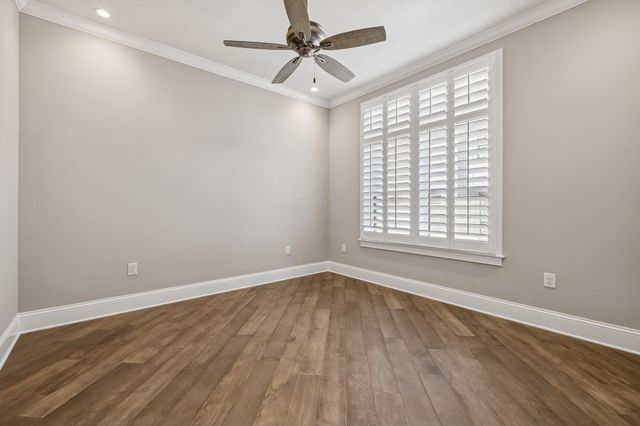 1024 Club View Dr Unit D202, Gallatin, TN 37066