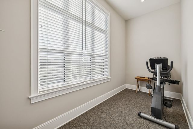 1024 Club View Dr Unit D202, Gallatin, TN 37066
