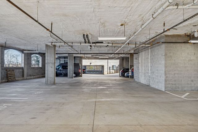 1024 Club View Dr Unit D202, Gallatin, TN 37066