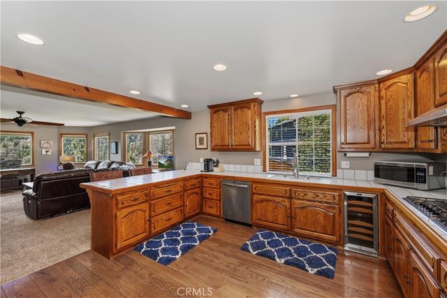 27392 Peninsula Drive, Lake Arrowhead, CA 92352