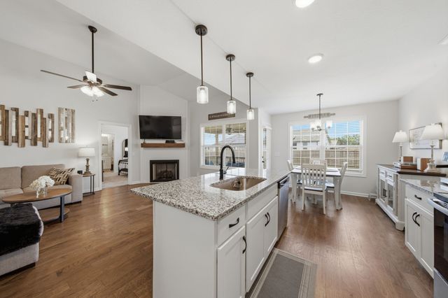 753 Gleason Dr, Clarksville, TN 37042