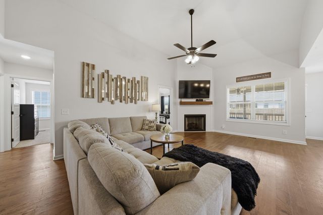 753 Gleason Dr, Clarksville, TN 37042