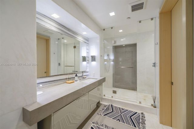 16047 Collins Avenue 3204, Sunny Isles Beach, FL 33160