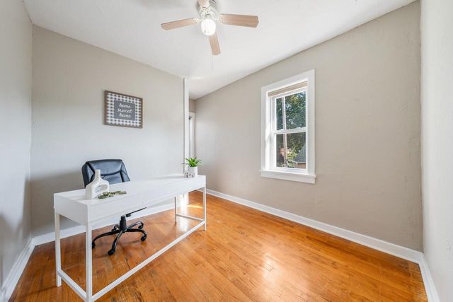 1420 S DIVISION STREET, New London, WI 54961