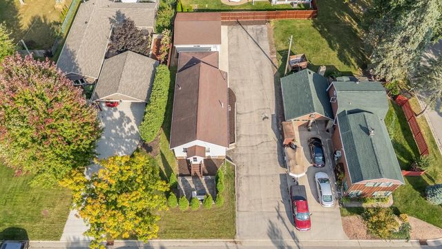 1420 S DIVISION STREET, New London, WI 54961