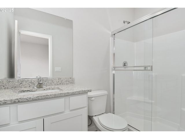 1136 PARKSIDE Ave, Woodburn, OR 97071