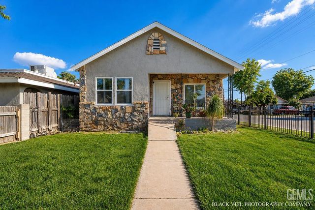 129 Wilson Avenue, Bakersfield, CA 93308