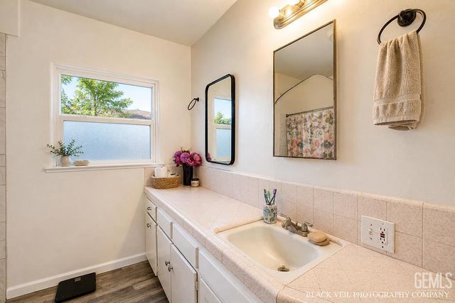 129 Wilson Avenue, Bakersfield, CA 93308
