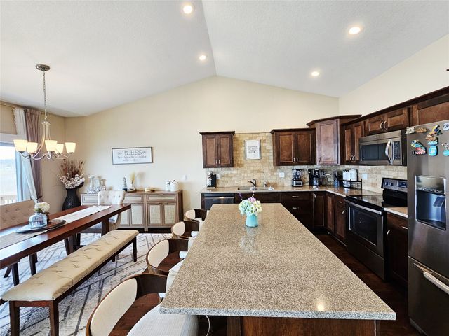 9518 Rushbrook Drive, Johnston, IA 50131