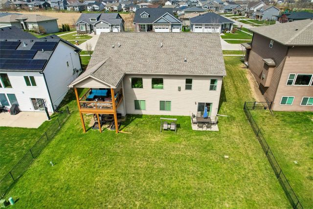 9518 Rushbrook Drive, Johnston, IA 50131