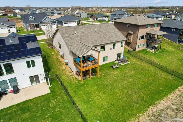 9518 Rushbrook Drive, Johnston, IA 50131