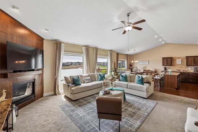 9518 Rushbrook Drive, Johnston, IA 50131