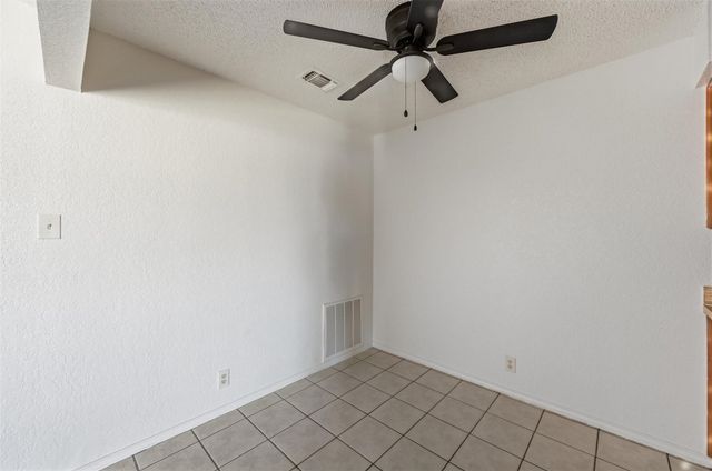 6833 S Creek Drive, Fort Worth, TX 76133