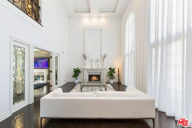 14132 Beresford Road, Beverly Hills, CA 90210