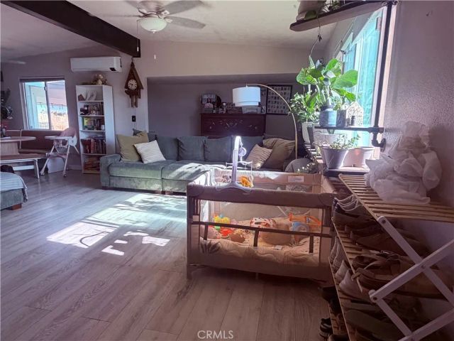 10623 4th, Hesperia, CA 92345