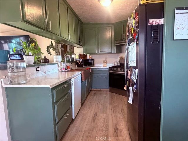 10623 4th, Hesperia, CA 92345