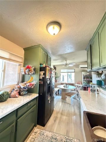 10623 4th, Hesperia, CA 92345