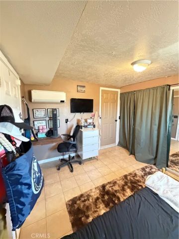 10623 4th, Hesperia, CA 92345