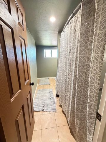 10623 4th, Hesperia, CA 92345