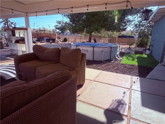 10623 4th, Hesperia, CA 92345