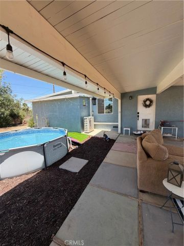 10623 4th, Hesperia, CA 92345