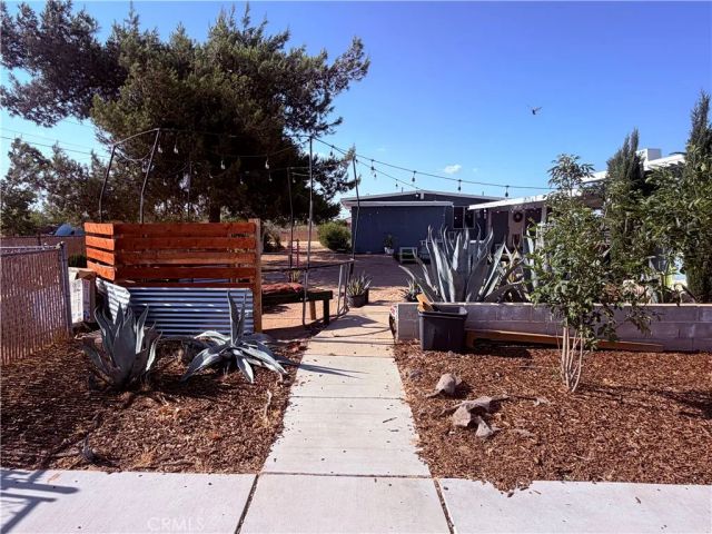 10623 4th, Hesperia, CA 92345