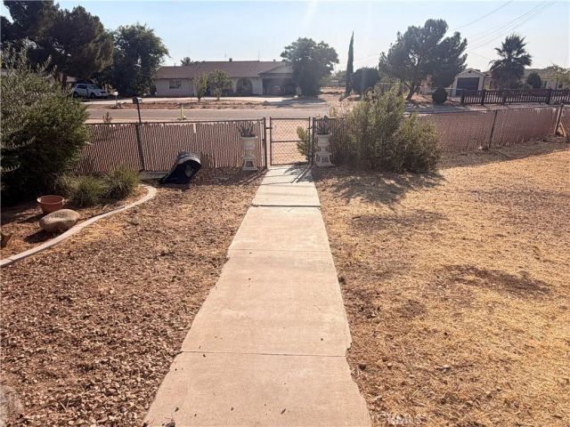 10623 4th, Hesperia, CA 92345