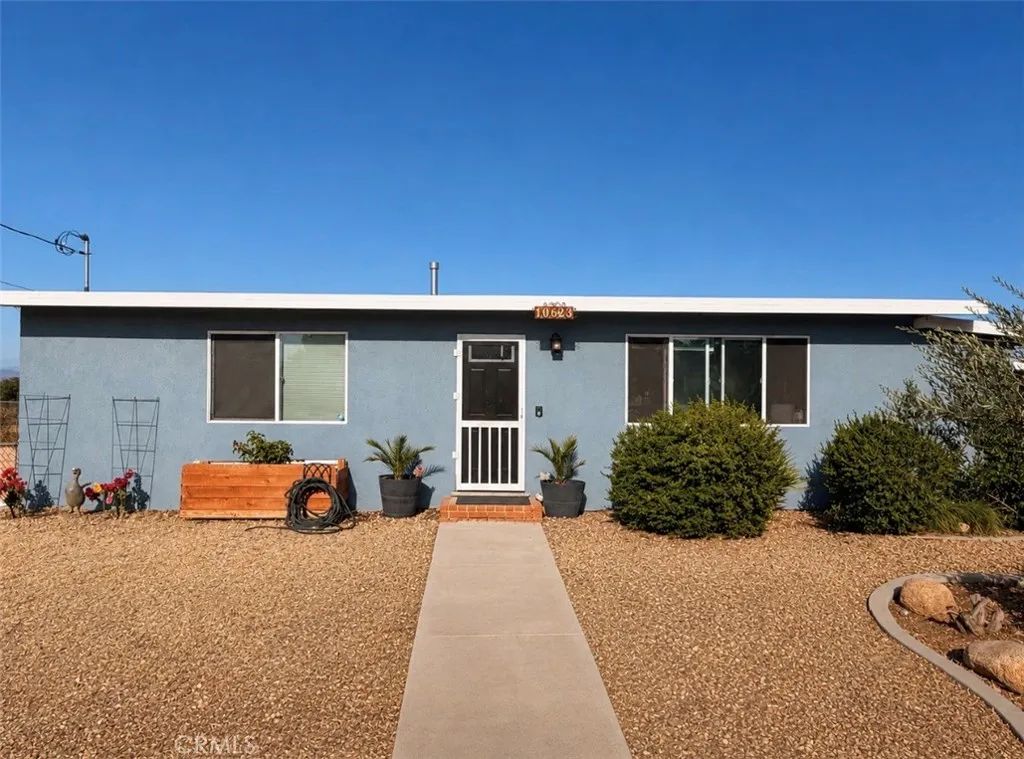 10623 4th, Hesperia, CA 92345