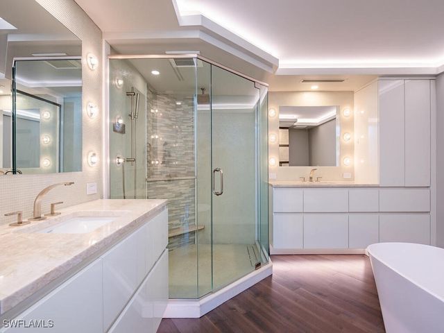 4651 Gulf Shore BLVD N 1102, Naples, FL 34103