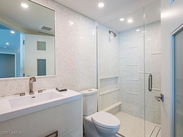 4651 Gulf Shore BLVD N 1102, Naples, FL 34103