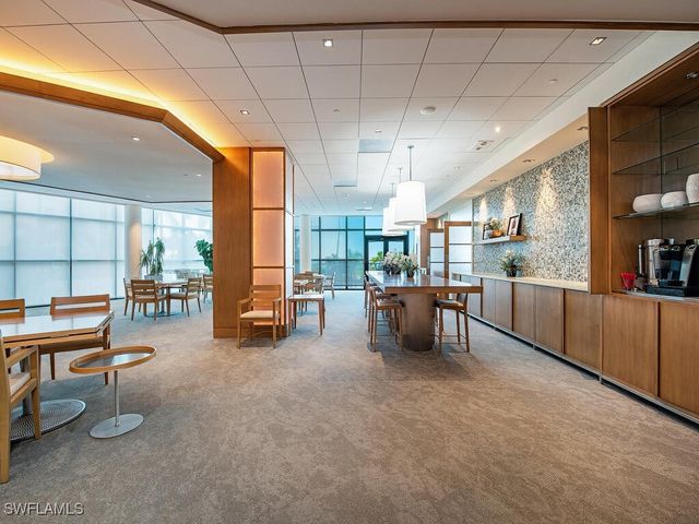 4651 Gulf Shore BLVD N 1102, Naples, FL 34103