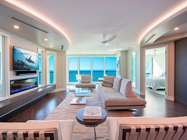 4651 Gulf Shore BLVD N 1102, Naples, FL 34103