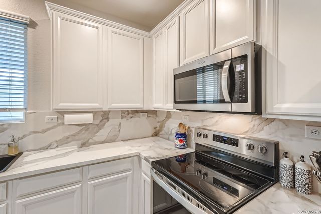 721 Sweetgrass, New Braunfels, TX 78130