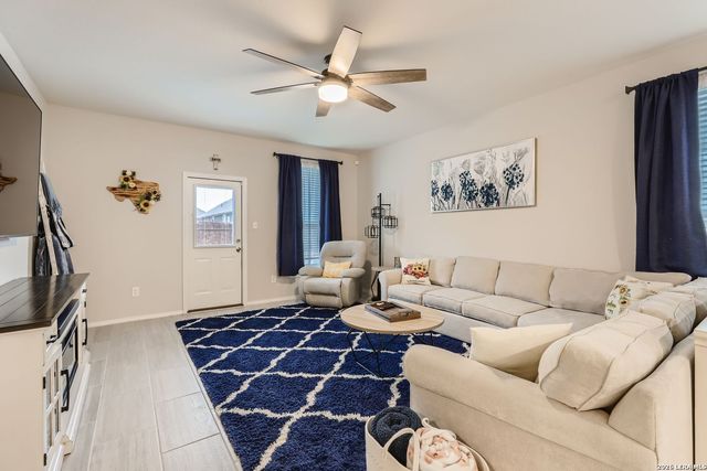 721 Sweetgrass, New Braunfels, TX 78130